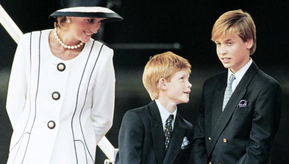 Diana de Gales, Enrique de Sussex y Guillermo de Cambridge. (Foto: AFP)