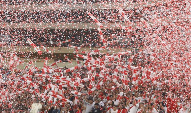 Gran recibimiento para la selección peruana en el estadio Monumental de Ate | Foto: El Comercio