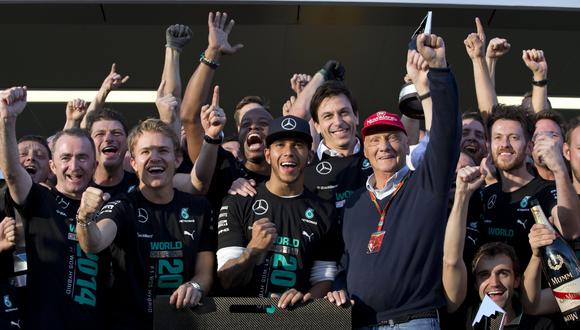 El fallecido ex piloto de la Fórmula 1 convenció a Lewis de fichar por Mercedes y le dio tranquilidad a Rosberg para lograr el título del 2016. (Foto: AP)