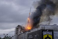 Incendio en Copenhague arrasa histórico edificio de la antigua Bolsa de Valores y destruye su emblemática flecha