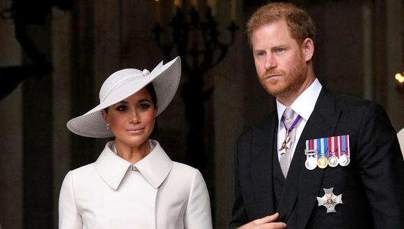 El príncipe Harry de Gran Bretaña, duque de Sussex, y Meghan, duquesa de Sussex, salen al final del Servicio Nacional de Acción de Gracias por el reinado de Isabel II. (MATT DUNHAM / POOL / AFP).