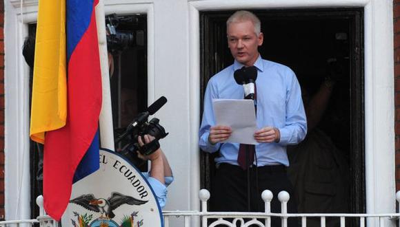 Julian Assange pidió asilo en la embajada de Ecuador en Londres en 2012. Foto: Getty images, vía BBC Mundo