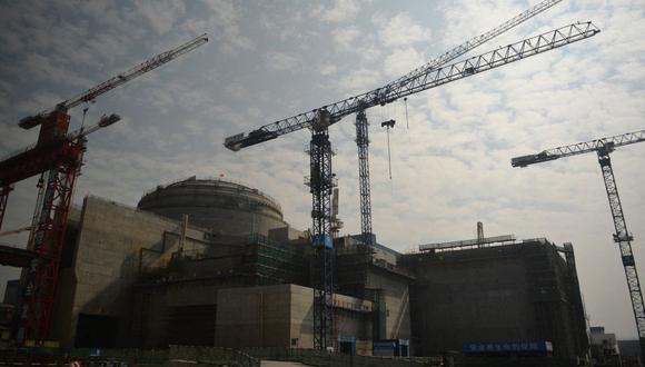 Esta foto de archivo tomada el 8 de diciembre de 2013 muestra una vista de la central nuclear conjunta chino-francesa Taishan, en la provincia de Guangdong (China). (PETER PARKS / AFP).