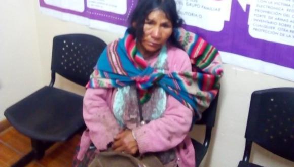 Luisa Curi Sapa (52), natural de Paruro (Cusco), caminó durante seis horas para denunciar la tentativa de feminicidio de la que fue víctima. (PNP)