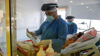 Argentina registra 8.156 nuevos casos de coronavirus y suma otras 214 muertes 
