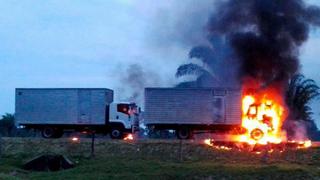 Colombia: "Acto terrorista" del ELN deja dos camioneros muertos