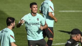 Cristiano Ronaldo recibió placa del Record Guinness por convertirse en máximo goleador de selecciones