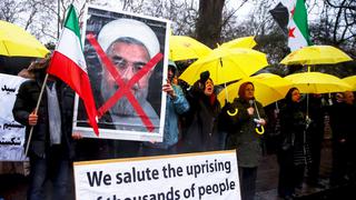 Irán: Protesta contra Gobierno dejó al menos 200 detenidos