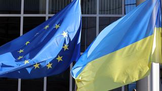 La Unión Europea acuerda iniciar el proceso de adhesión de Ucrania, Moldavia y Georgia en plena guerra