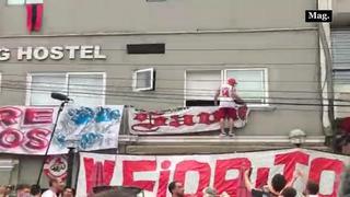 River vs Flamengo: Hinchas de River Plate invaden edificios de Miraflores con banderas