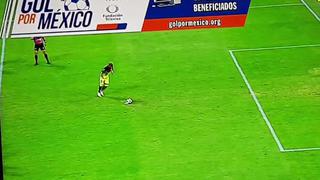 Blooper en la Liga MX: Roger Martínez tocó dos veces el balón en un penal y fue anulado | VIDEO