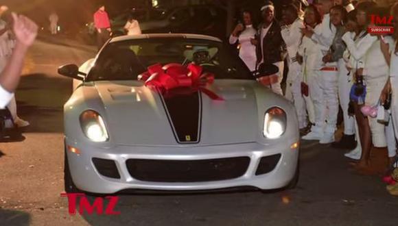 YouTube: Lil Wayne regaló un BMW y un Ferrari a su hija