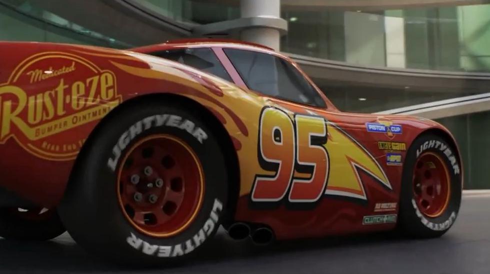 &quot;Cars 3&quot;. Rayo McQueen mantiene su tradicional &quot;95&quot;. (Captura: Disney)