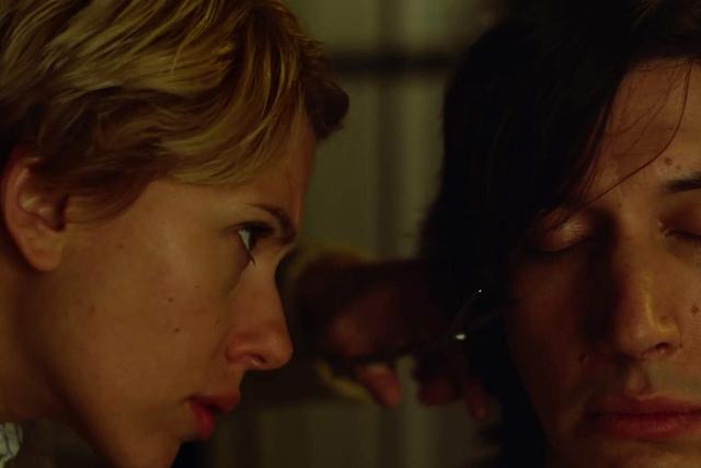 Escena de "Marriage Story", protagonizada por Scarlett Johansson y Adam Driver.