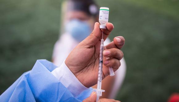 Laboratorios o droguerías privadas que cuentan con autorización y registro sanitario de la Digemid sí pueden importar vacunas, de acuerdo con la normativa actual. | Foto referencial:  AFP