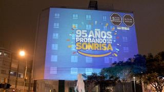 Sublime comenzó la celebración por sus 95 años con un espectáculo sorpresa en Miraflores