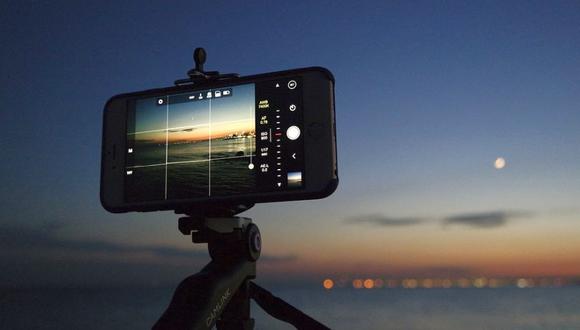 El nuevo iPhone tendría tres cámaras lo cual favorecerá la captación de imágenes. (Foto: Pixabay)