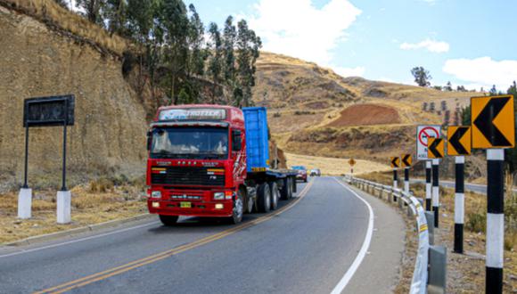 La medida aplica para camiones que superen las 3.5 toneladas de peso bruto. Foto: MTC