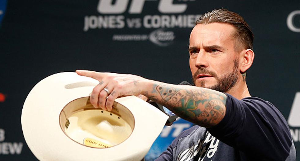 CM Punk dejó la WWE para incorporarse en UFC. Por ahora no está programado su debut oficial en el octágono | Foto: Getty Images