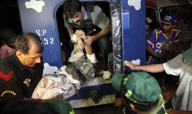 17 muertos dejó ataque al aeropuerto más grande de Pakistán - 2