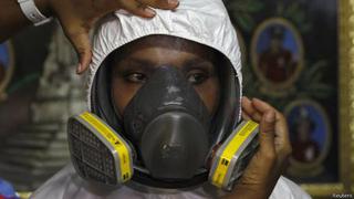 ¿Qué medidas deben adoptar los países para contener el ébola?