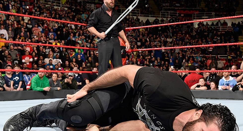Seth Rollins sorprendió al aparecer en WWE RAW cuando Triple H y Stephanie McMahon acababan con Mick Foley. Sin embargo, las cosas no salieron bien. (Foto: WWE)