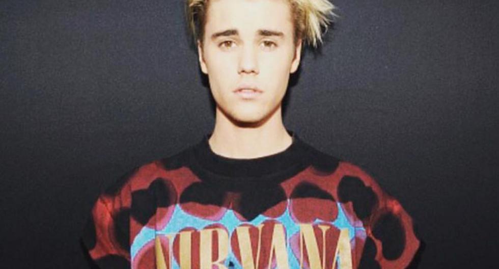 Justin Bieber con su polo de Nirvana en los AMA 2015 (Instagram)