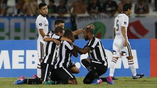 Colo Colo, con Christofer Gonzales, perdió 2-1 ante Botafogo