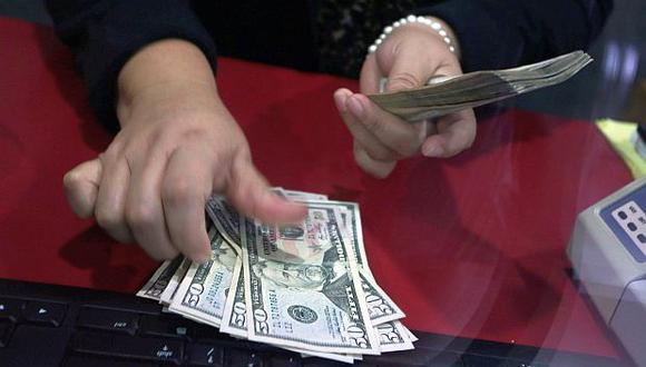 El dólar se cotizaba a 19,0317 pesos mexicanos este miércoles. (Foto: Reuters)