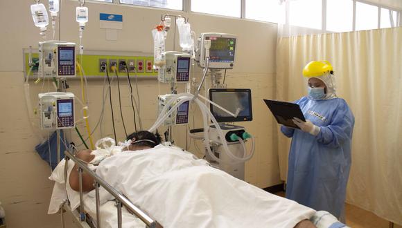 En los hospitales de Essalud, el número de pacientes internados por COVID-19 llegó a 3.231 al 8 de enero, la cifra más altas desde que inició el 2022. El 1 de enero había 2.618 hospitalizados. | Foto: GEC