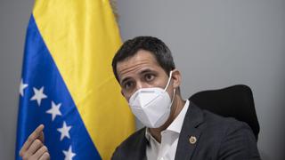 Entre elecciones y amenazas de cárcel, Guaidó busca más sanciones para Maduro