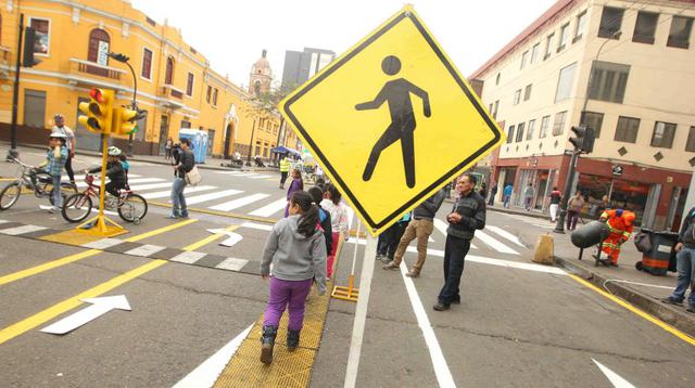 Exhibición de BMX y capacitación a niños en el Centro Histórico - 4