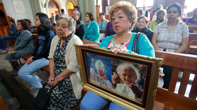 Papas Santos son recibidos con fervor por los limeños - 3