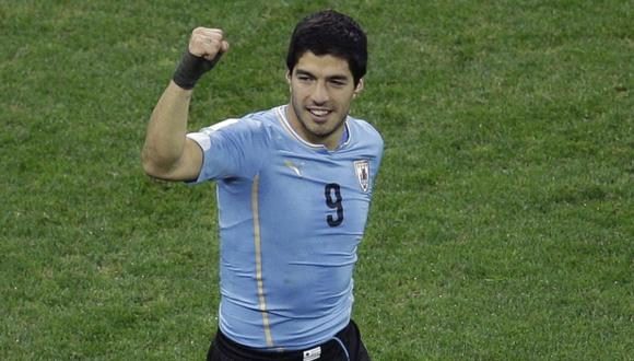Suárez envía "saludo especial" a sus compañeros del Liverpool