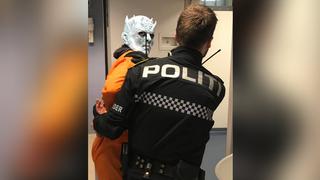 Policía de Noruega "arrestó" al 'Night King' de Game of Thrones por destruir el muro