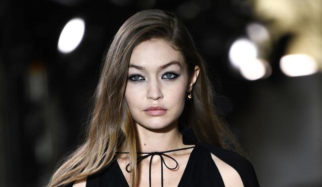 Gigi Hadid compartió diversos momentos con Karl Lagerfeld. (AFP)