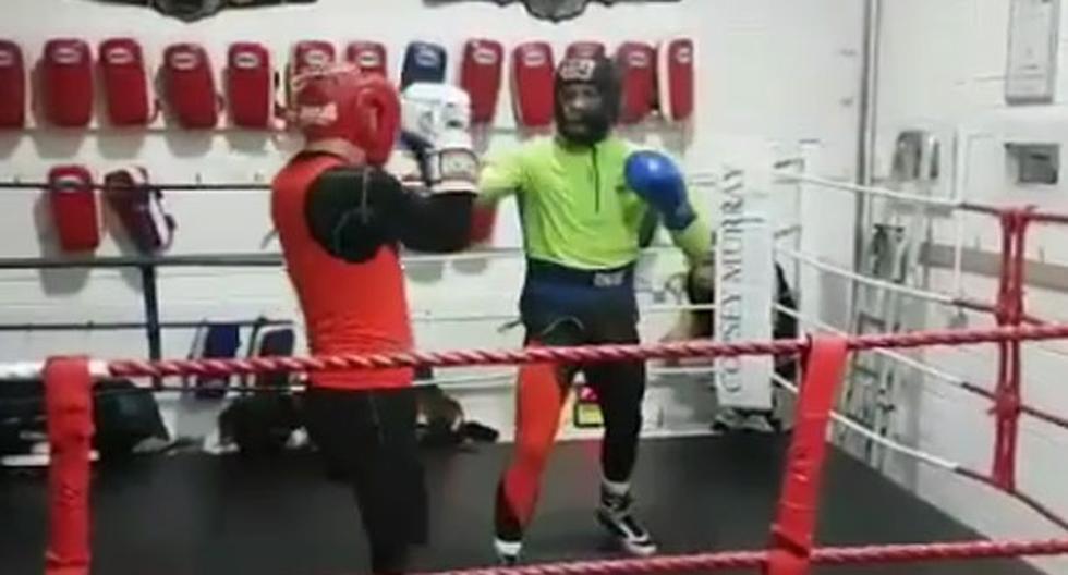 Conor McGregor realiza sparring de boxeo pensando en Floyd Mayweather | Foto: Captura