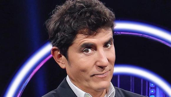 Manuel Fuentes es el conductor de "Tu cara me suena 10" (Foto: Antena 3)
