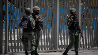Venezuela: militares rodean instalaciones de DirecTV en Caracas tras fallo que ordena su “toma inmediata"