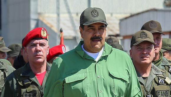 Venezuela: Nicolás Maduro denuncia que militares desertores conspiran desde Colombia. (AFP).