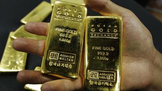 Precio del oro abre al alza mientras mercado aguarda testimonio de Powell