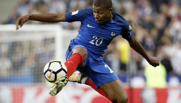 Un puesto más arriba está el seleccionado francés y jugador del PSG, Kylian Mbappé. Tiene 19 años y su cotización es de US$220 millones. (Foto: EFE)