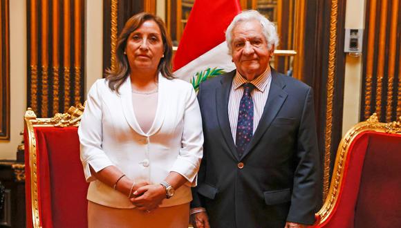 La presidenta Dina Boluarte se reunió con el secretario ejecutivo del Acuerdo Nacional, Max Hernández, en Palacio de Gobierno. (Foto: Presidencia de la República/Twitter)