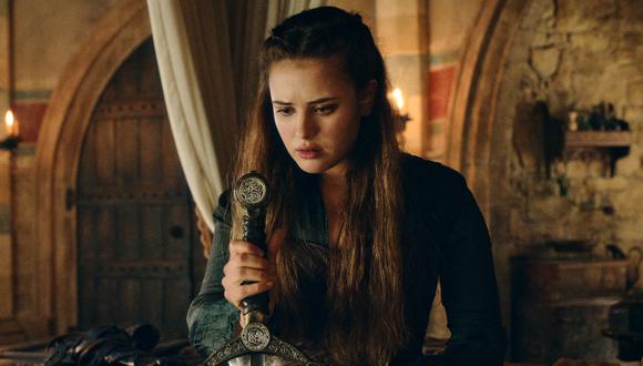 "Cursed". En "Maldita", Katherine Langford es Nimue, la heroína de Inglaterra. Foto: Netflix.