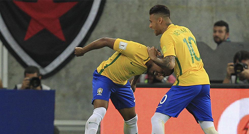 Renato Augusto anotó el segundo gol para la selección de Brasil. Se sacó de una forma increíble al portero y definió con comodidad. (Foto: EFE)