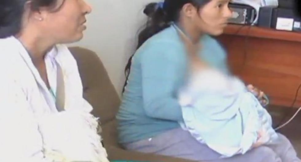 Mujer pide prueba de ADN y acusa a hospital de Chimbote de cambiarle a su bebé. (Foto: Captura ATV)