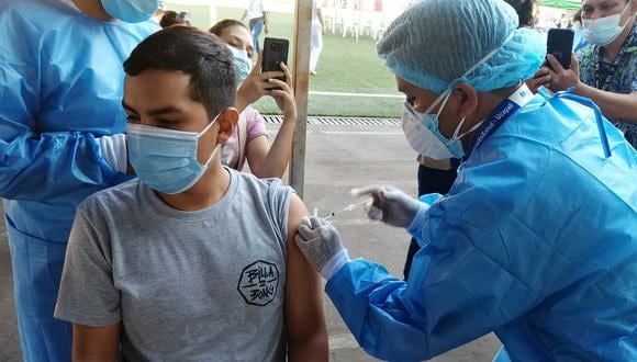 El Minsa detalló que el 30 de agosto es feriado por el Día de las Enfermeros y que se priorizará la vacunación a ese grupo etario. (Foto: Diresa/referencial)