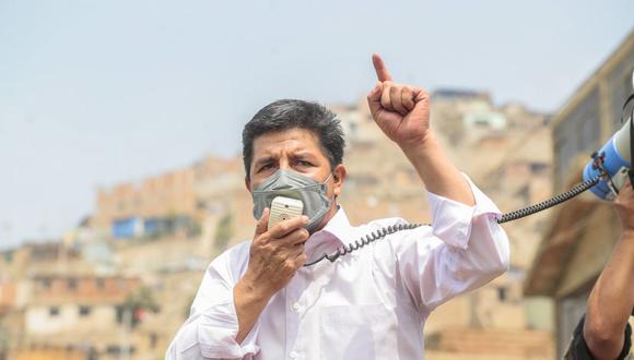 El presidente Pedro Castillo se dirige a un grupo de simpatizantes el pasado lunes 21 de marzo desde Lurigancho. (Foto: Presidencia Perú).