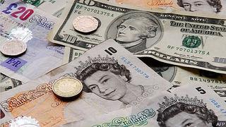 Libra esterlina cae a su nivel más bajo en dos años frente al dólar por preocupación ante crisis de economía global 