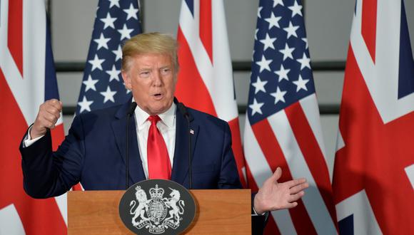 Trump se rectificó por sugerir que el servicio de salud público británico podría formar parte de las negociaciones sobre un acuerdo comercial entre Reino Unido y EE.UU. (Foto: EFE)